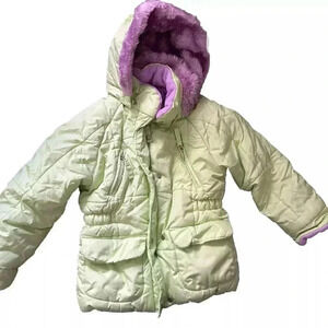 Girls Zeroxposur Green Puffer Jacket With Purple Lining Size 4T With Mittens